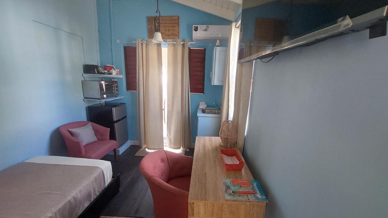 Carmen'S Cozy Studio Apartment บริดจ์ทาวน์ ภายนอก รูปภาพ